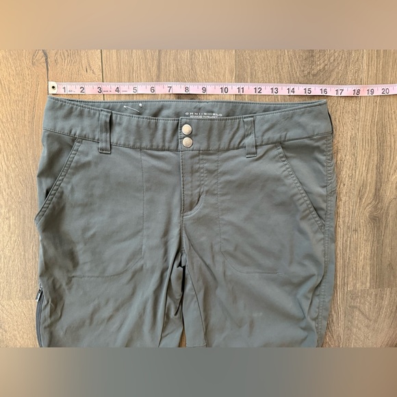 Columbia Omni Shield Outdoor Athletic Gray Crop Pant Women’s Size 10 - Picture 7 of 12